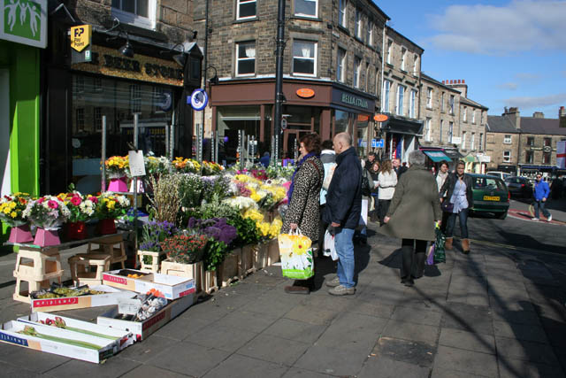 Flower_stall_on_Cheapside_-_geograph.org.uk_-_1755212